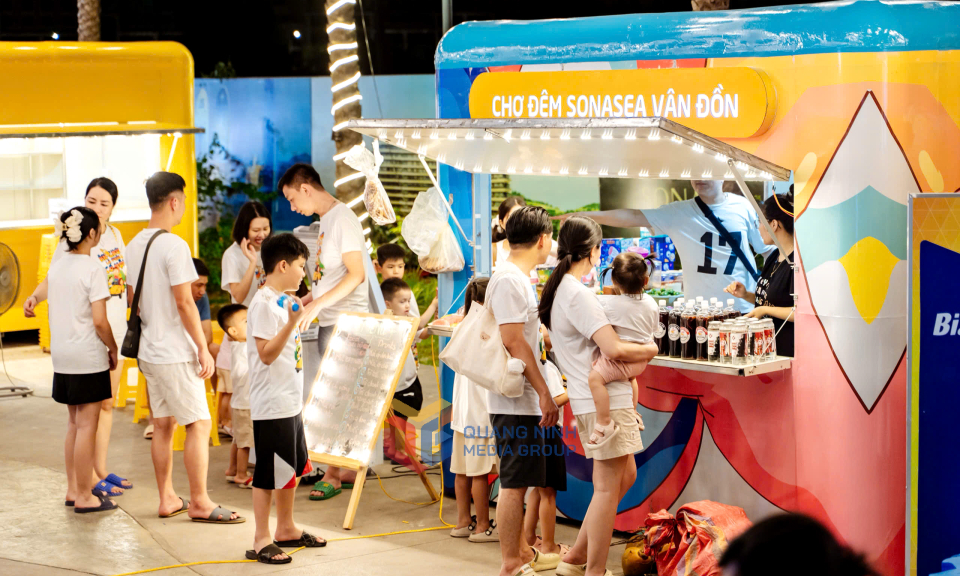 https://diendan.ceogroup.com.vn/ra-mat-cho-dem-sonasea-van-don-ab134